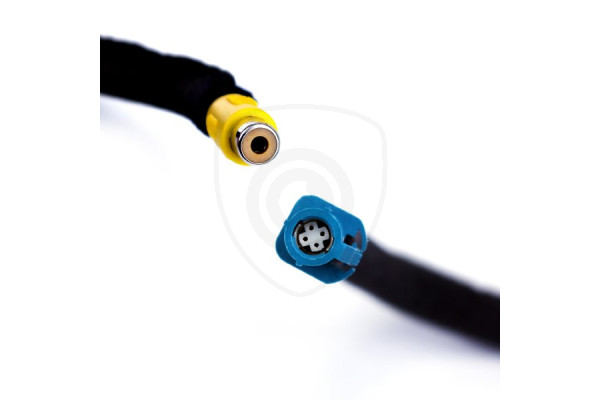 Adapter voor aansluiting van achteruitrijcamera op Ford Sync 1 monitor