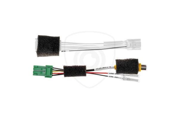 Adapter voor aansluiting van achteruitrijcamera op monitor Suzuki 2012 – 2021