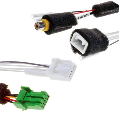 Adapter voor aansluiting van achteruitrijcamera op monitor Suzuki 2012 – 2021