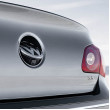 Achteruitrijcamera in VW-logo – uitklapbare camera voor Volkswagen