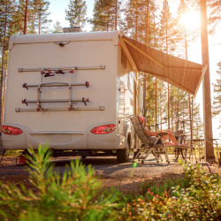 Gebruik van achteruitrijcamera’s in campers en recreatievoertuigen